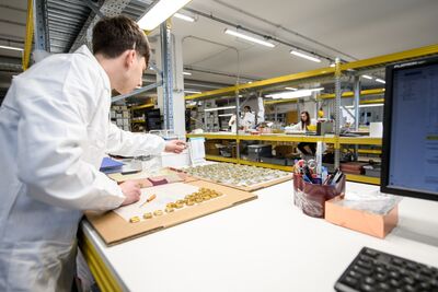 Servizio clienti accessori metallici pelletteria