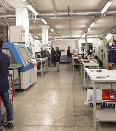 Produzione verticale accessori per calzature e pelletteria
