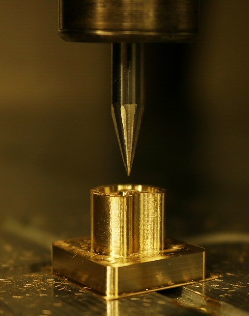 Stampaggio accessori metallici per calzature